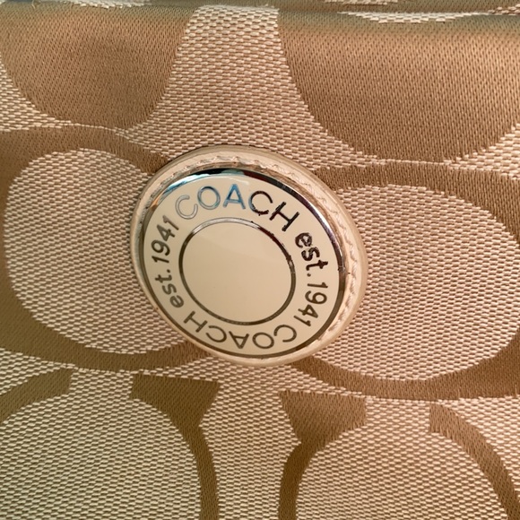 Coach messenger crossbody - Picture 2 of 6